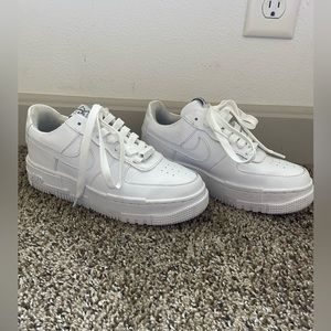 Nike Air Force Pixels Size 8